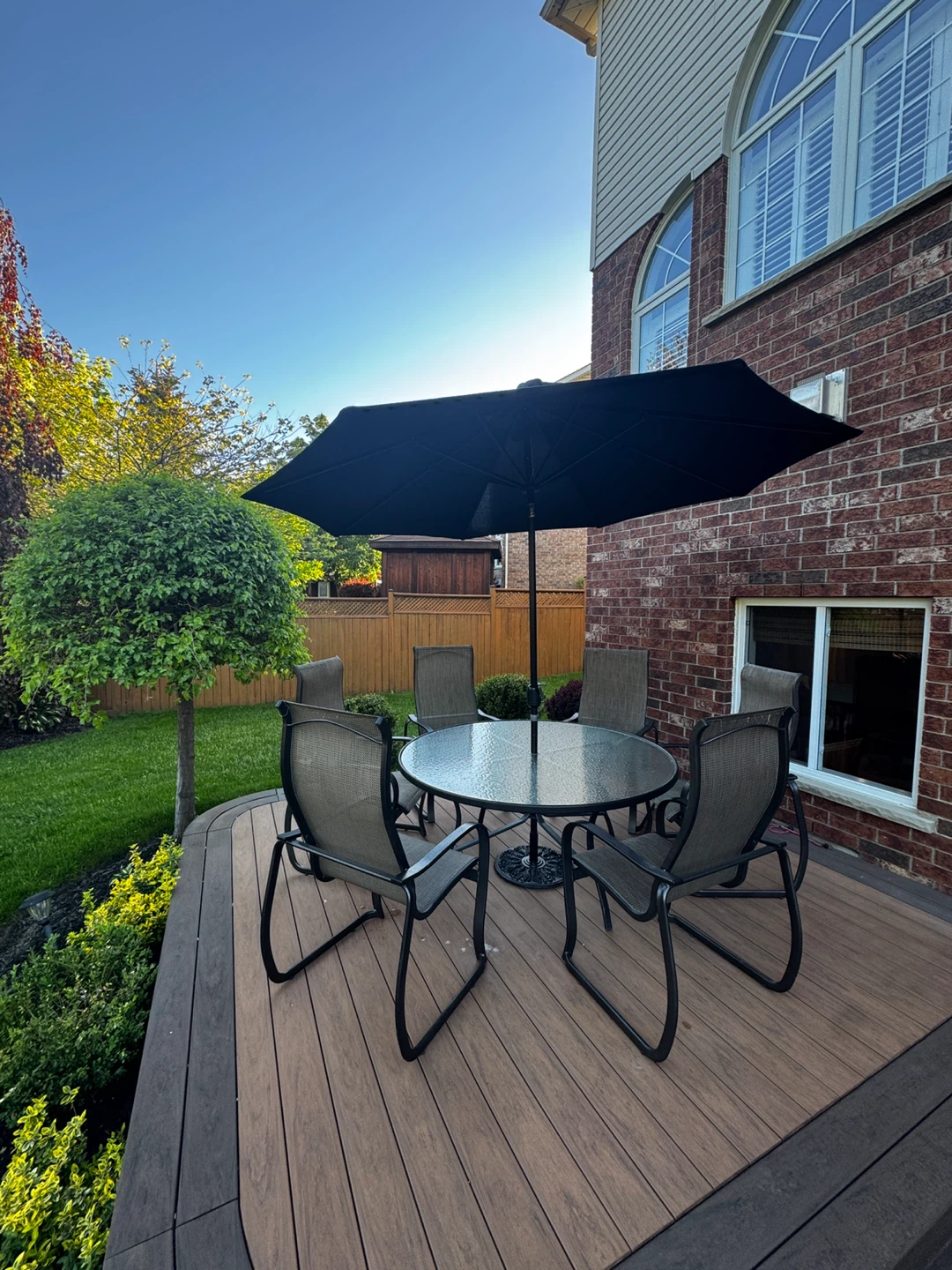 Outdoor Patio Dining Set  - 6 chairs table, umbrella + base