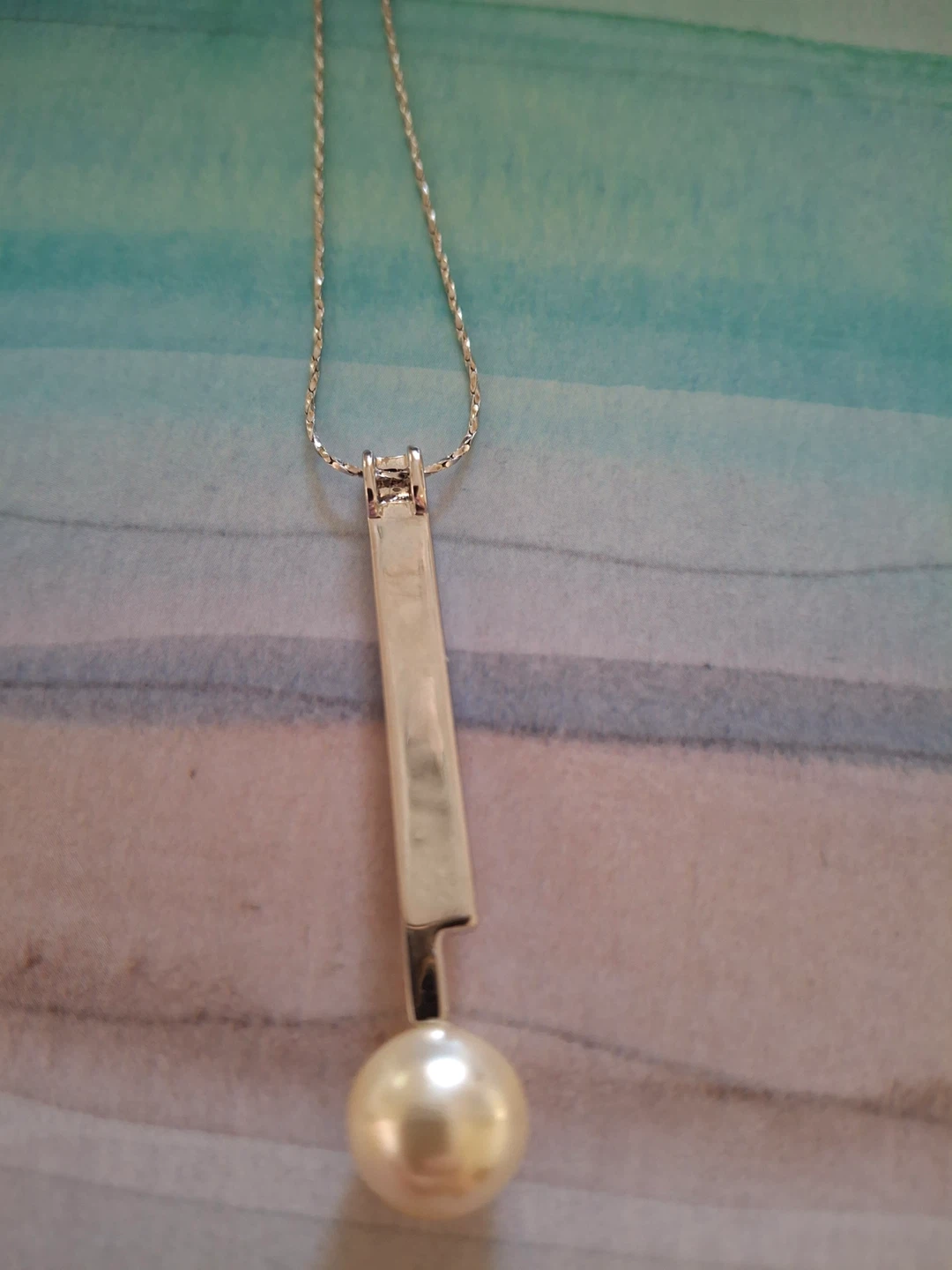 Necklace- sparkly stone & decorative pearl - photo 4