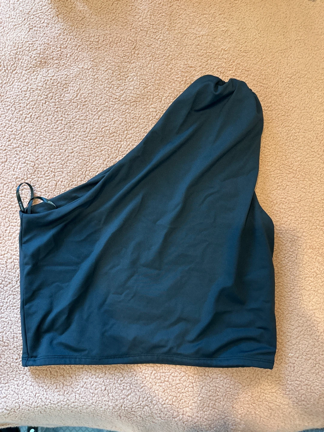 6 women’s tops for sale! - photo 4