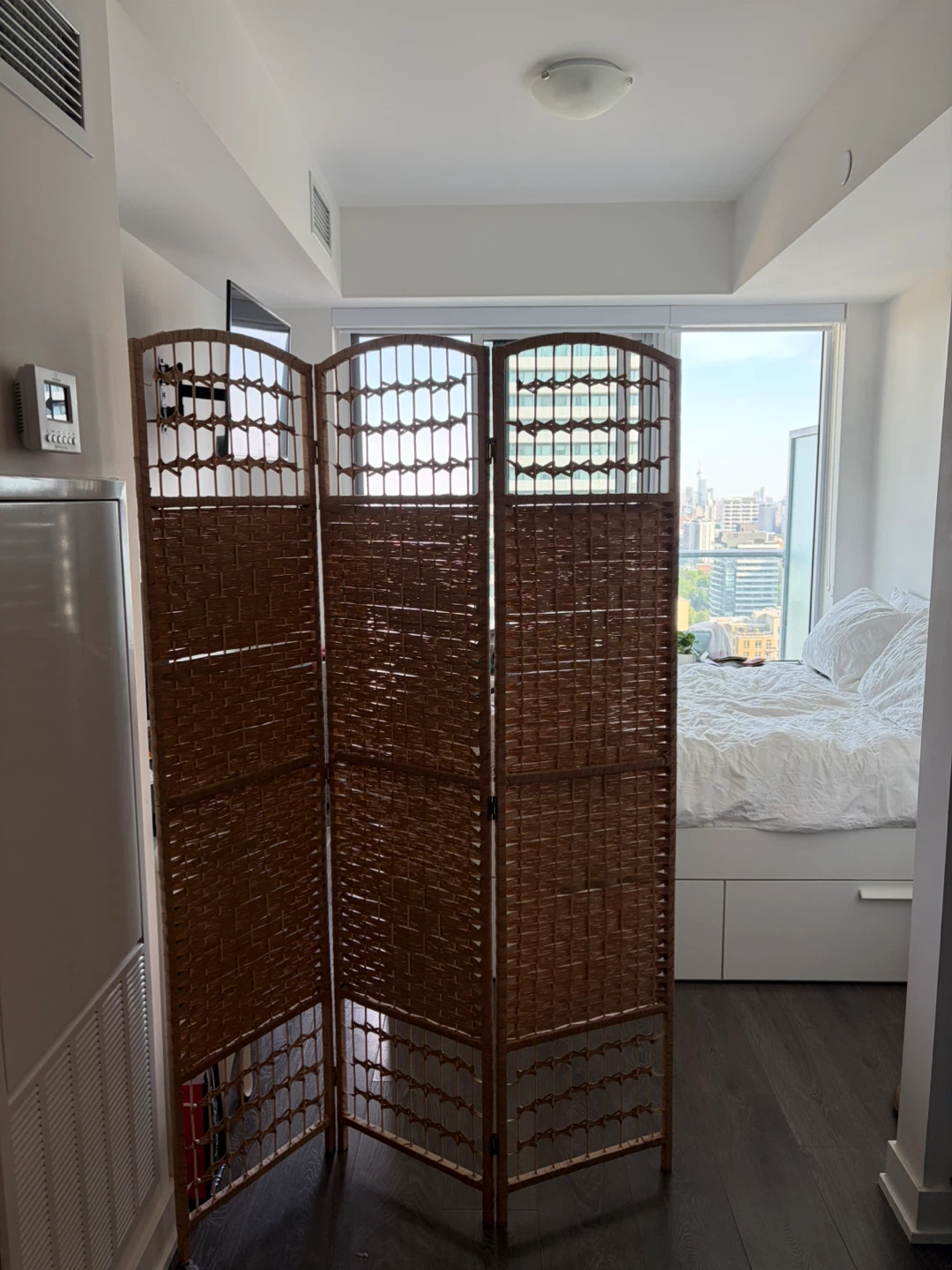 3-Panel Woven Room Divider Screen