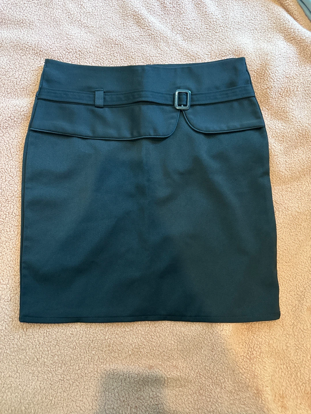 6 women’s skirts for sale! - photo 2