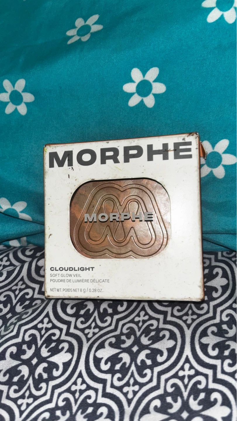Morphe Cloudlight Soft Glow Veil Highlighter