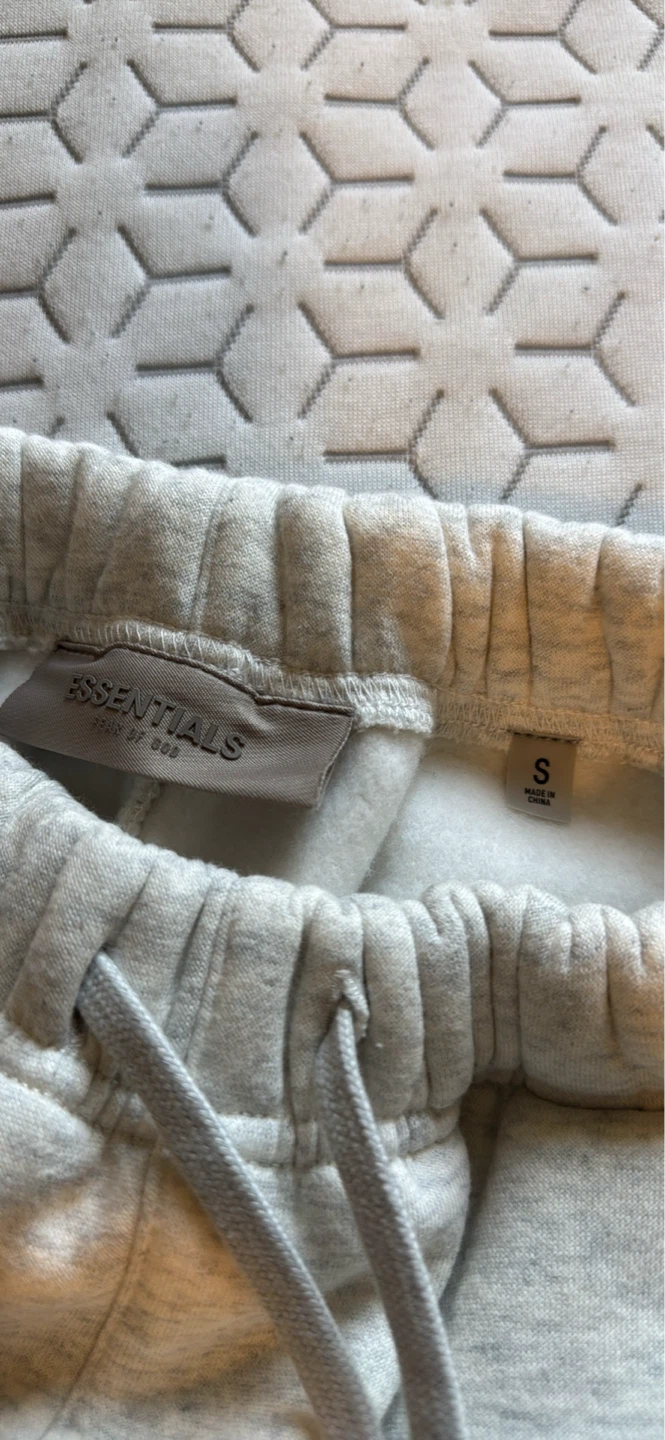 ESSENTIALS Fear of God Shorts - photo 3