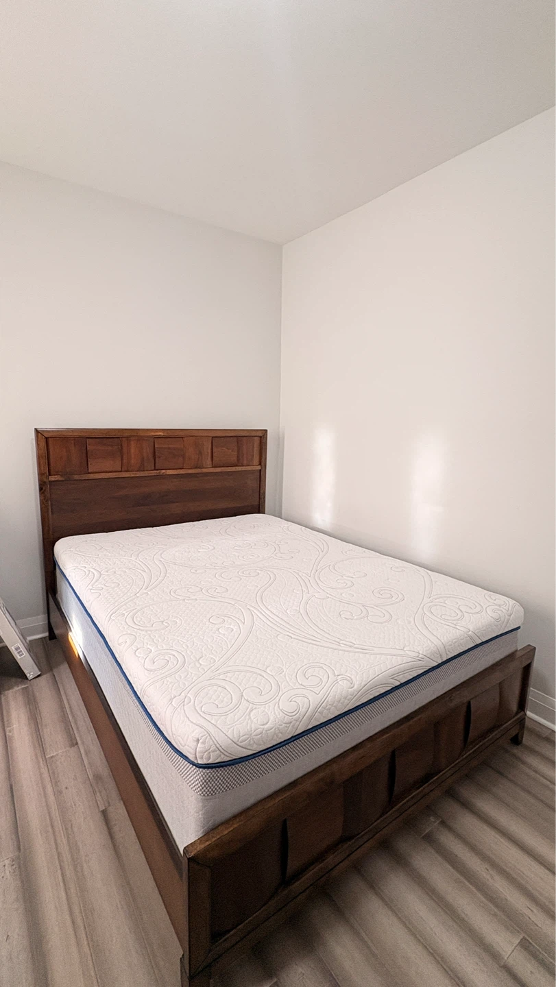Queen Size Bed with Mattress