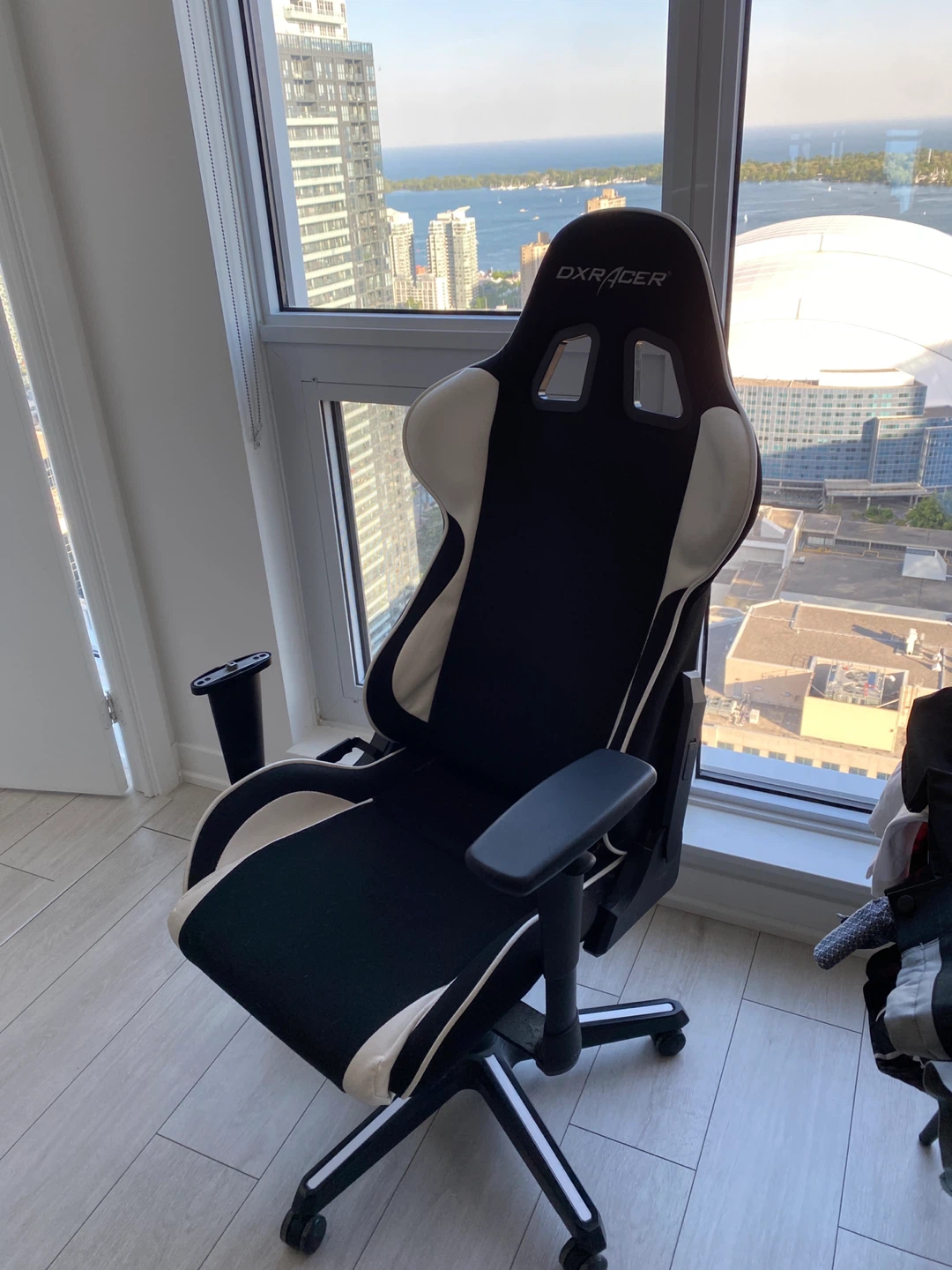 DXRacer Gaming Chair