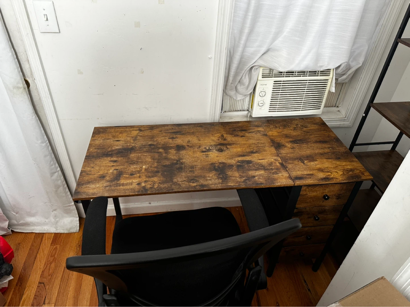 Rustic Wood Grain Desk with 4 Drawers