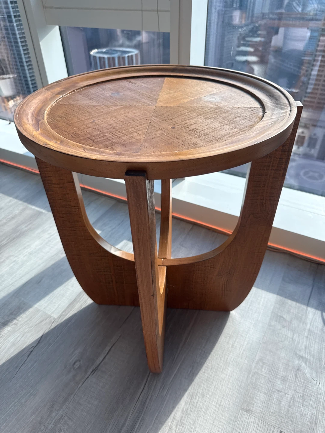 Round Wooden Accent Table - photo 2