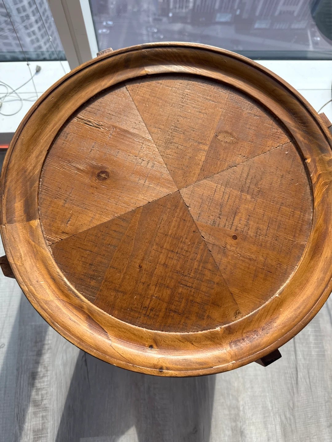 Round Wooden Accent Table - photo 3