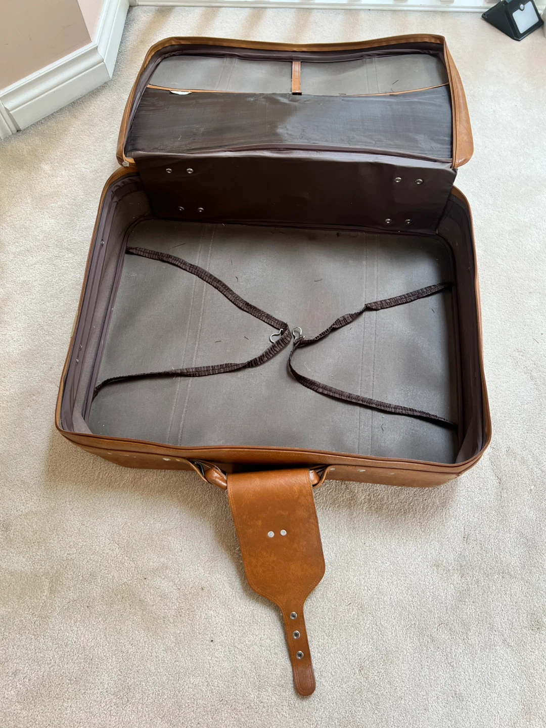 Brown Suitcase - photo 3