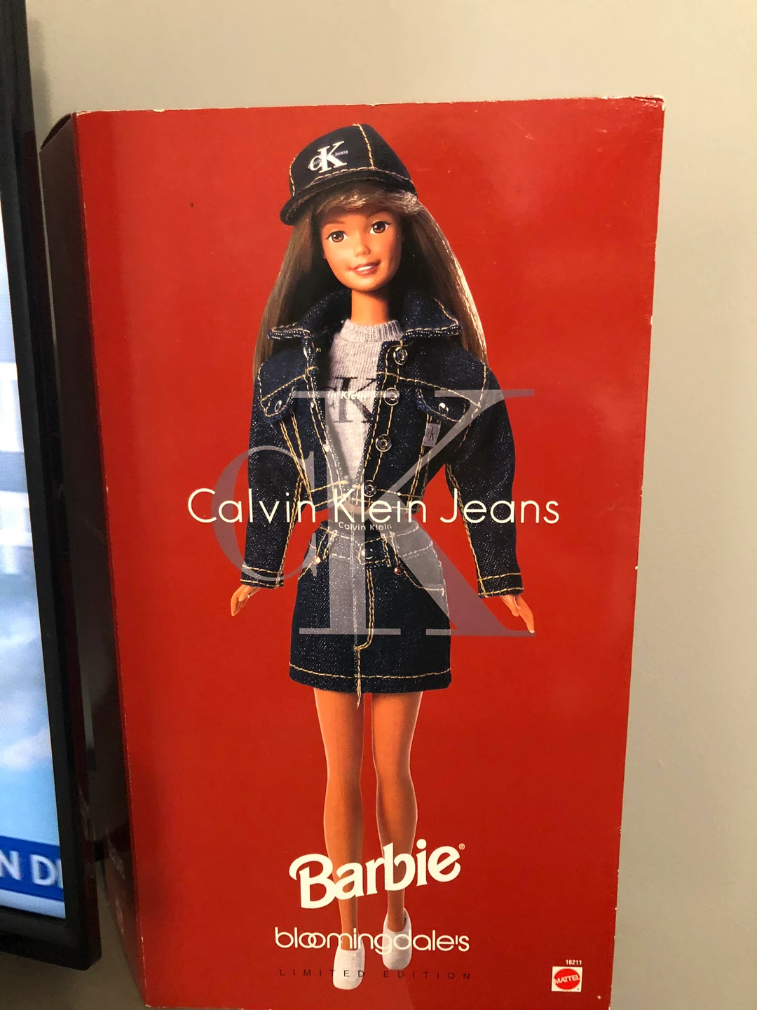 Barbie Collector Edition Dolls (Lot of 4) - photo 2