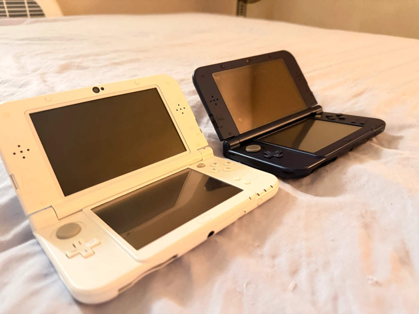 Nintendo 3DS XL and LL Handheld Consoles Read Description - photo 4