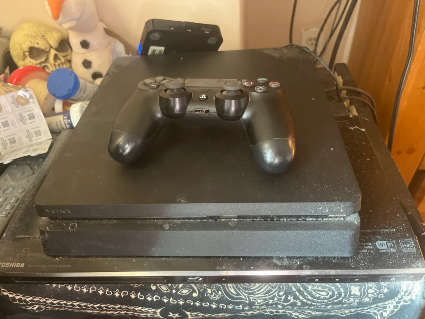Sony PlayStation 4 Slim Console.And lots good gsmes