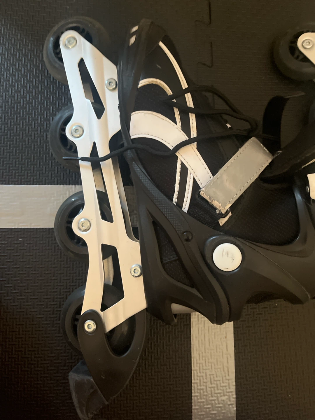 Ultra Wheels Inline Skates - Size 9 Used only 3 times. - photo 3