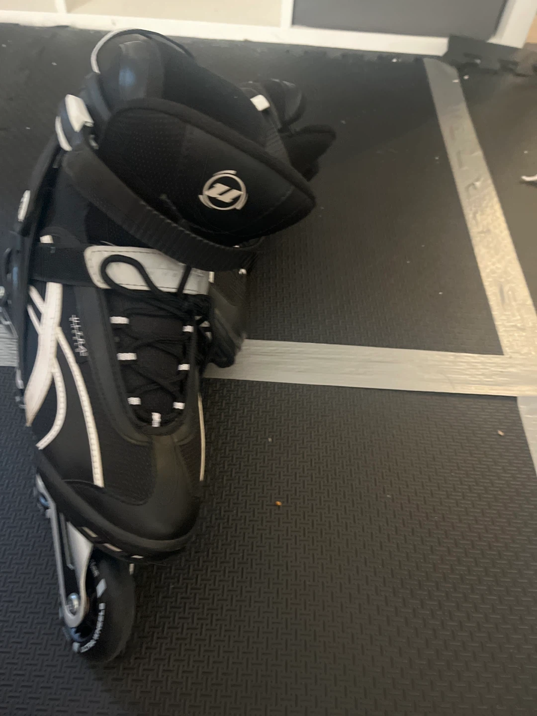 Ultra Wheels Inline Skates - Size 9 Used only 3 times. - photo 4