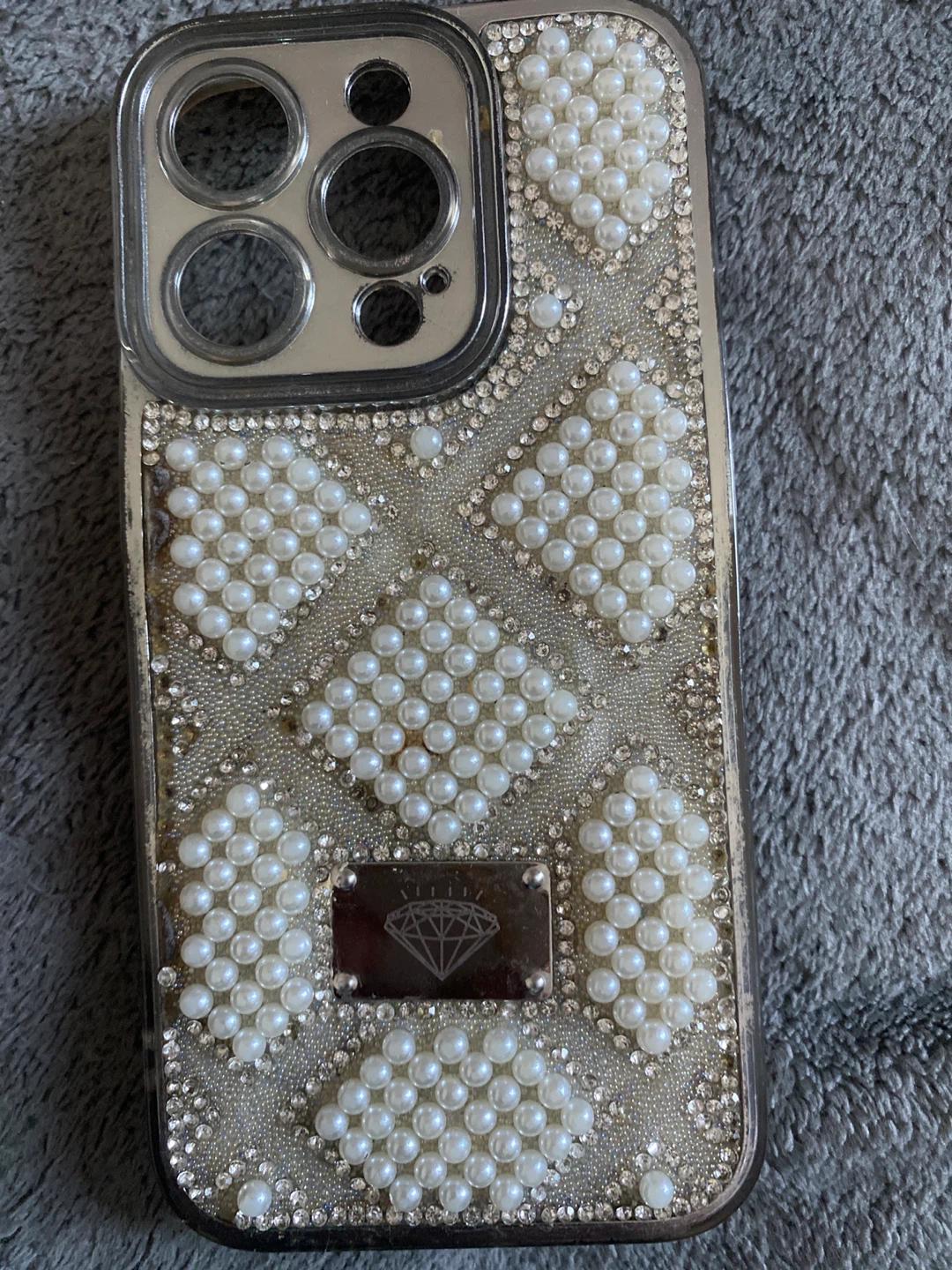 Embellished Phone Case 15 pro with Pearls and Diamonds