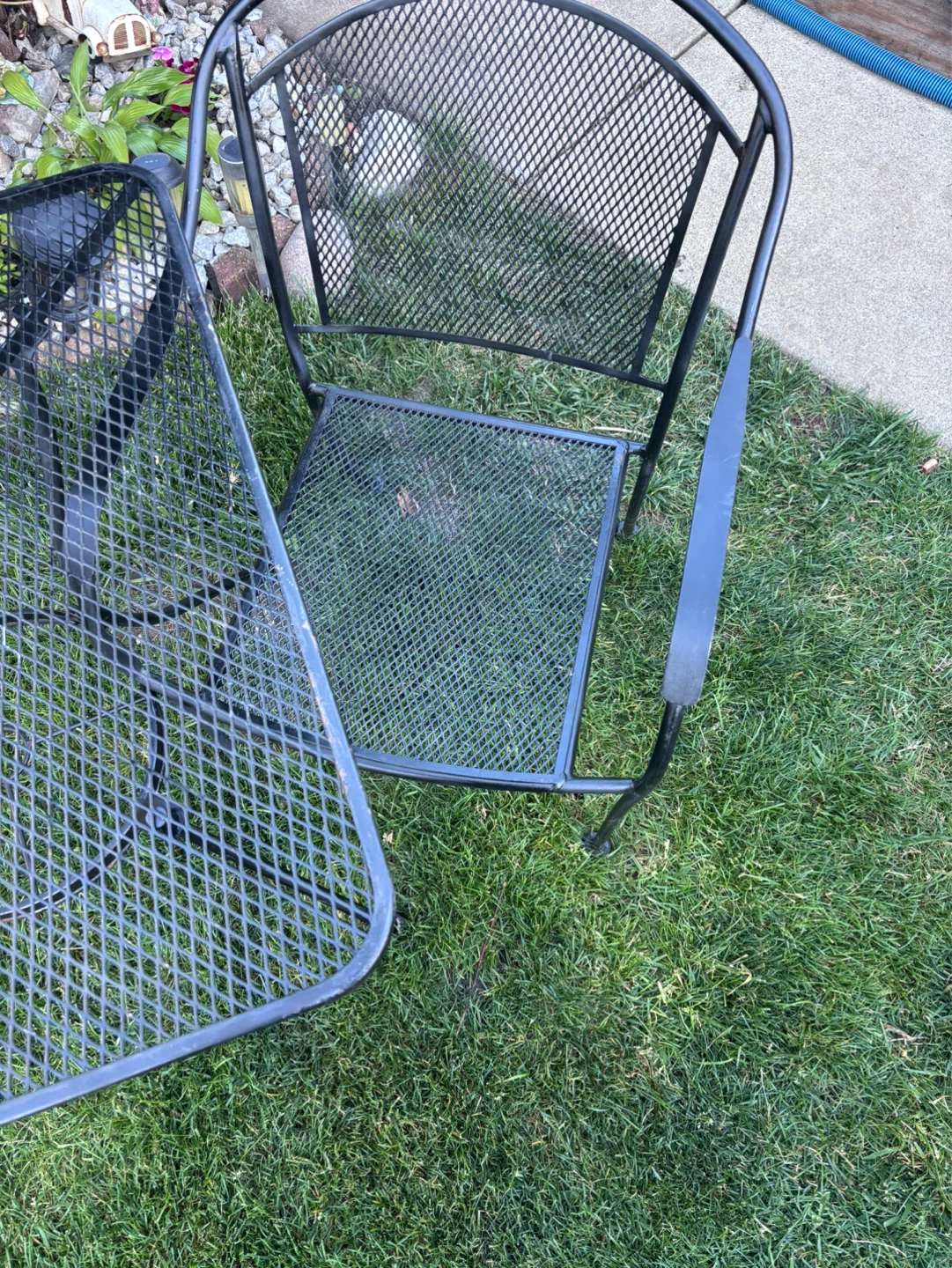 Black Metal Outdoor Dining Set - photo 3