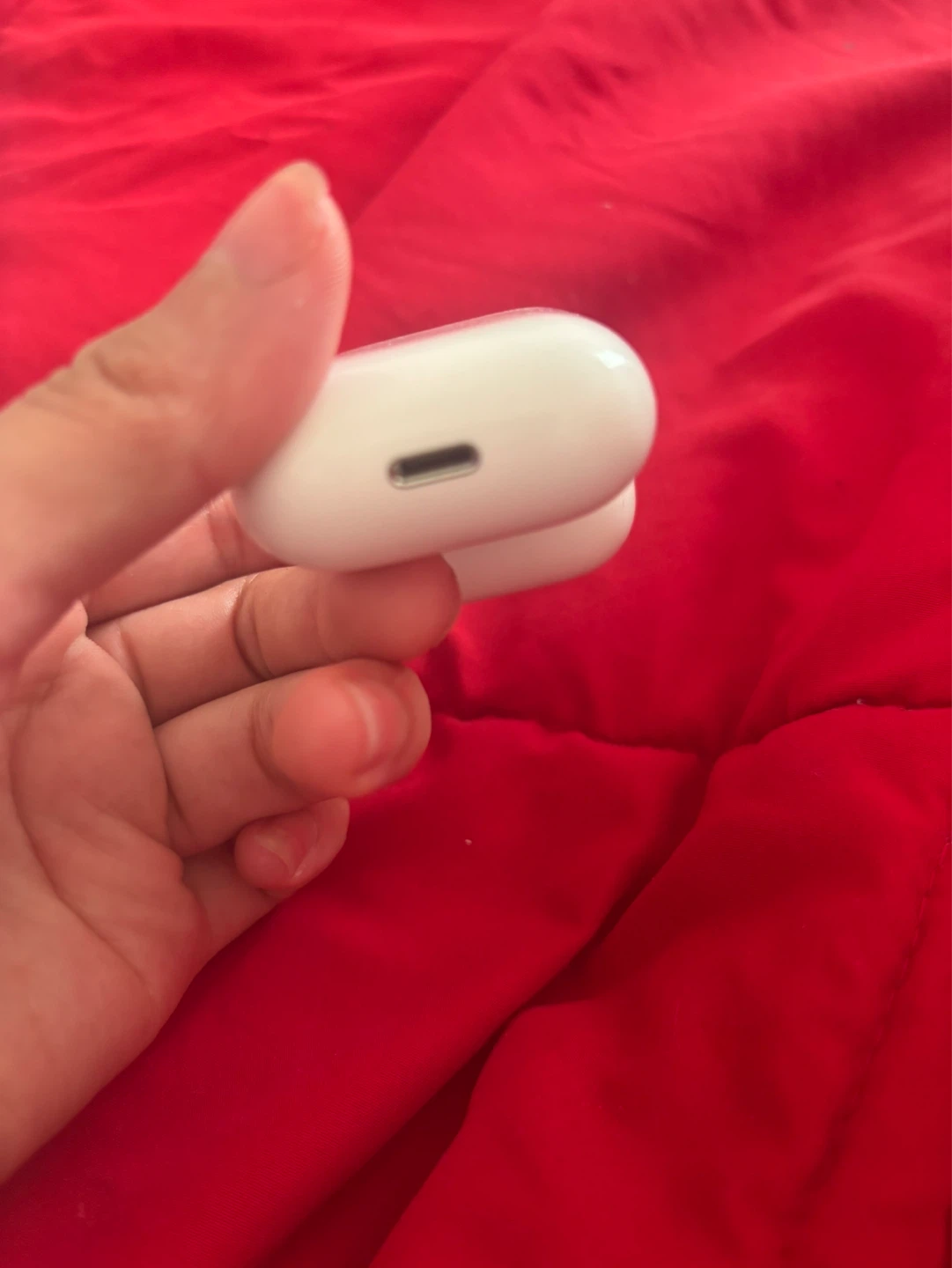 Apple AirPods Charging Case (2nd Gen) - photo 4