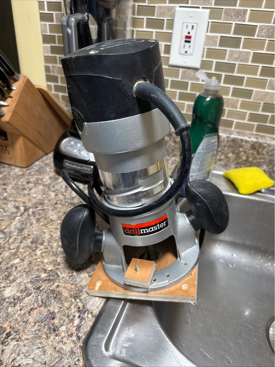 Drill Master 2 HP Fixed Base Router 28,000 RPM