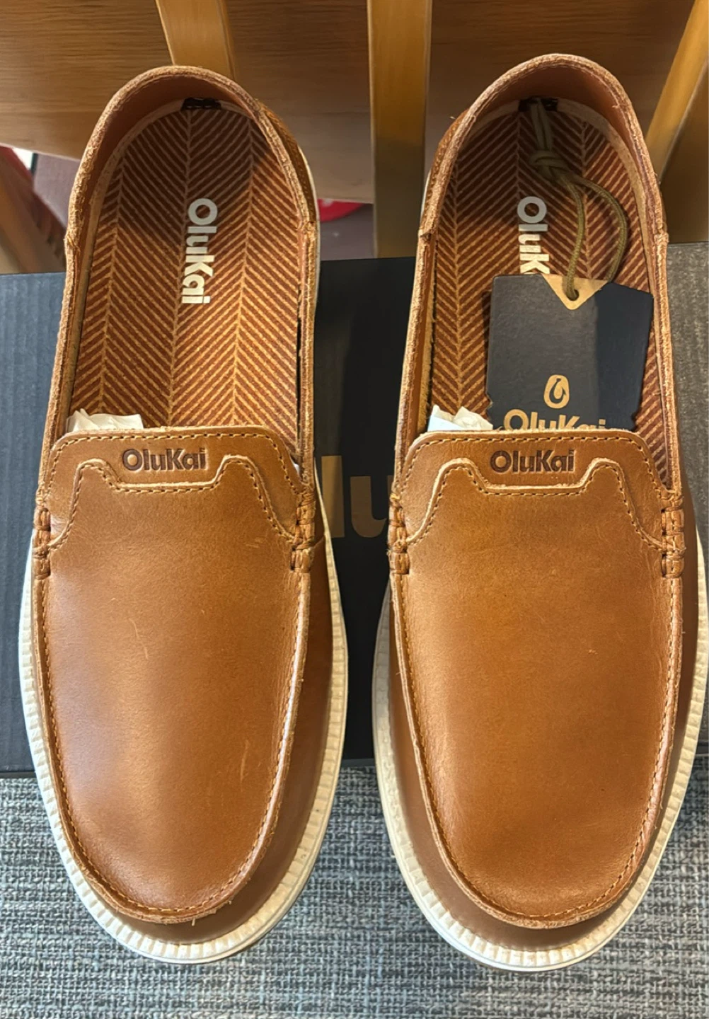 New OluKai Kakahia Nia Brown Leather Loafers Men's Size 8.5