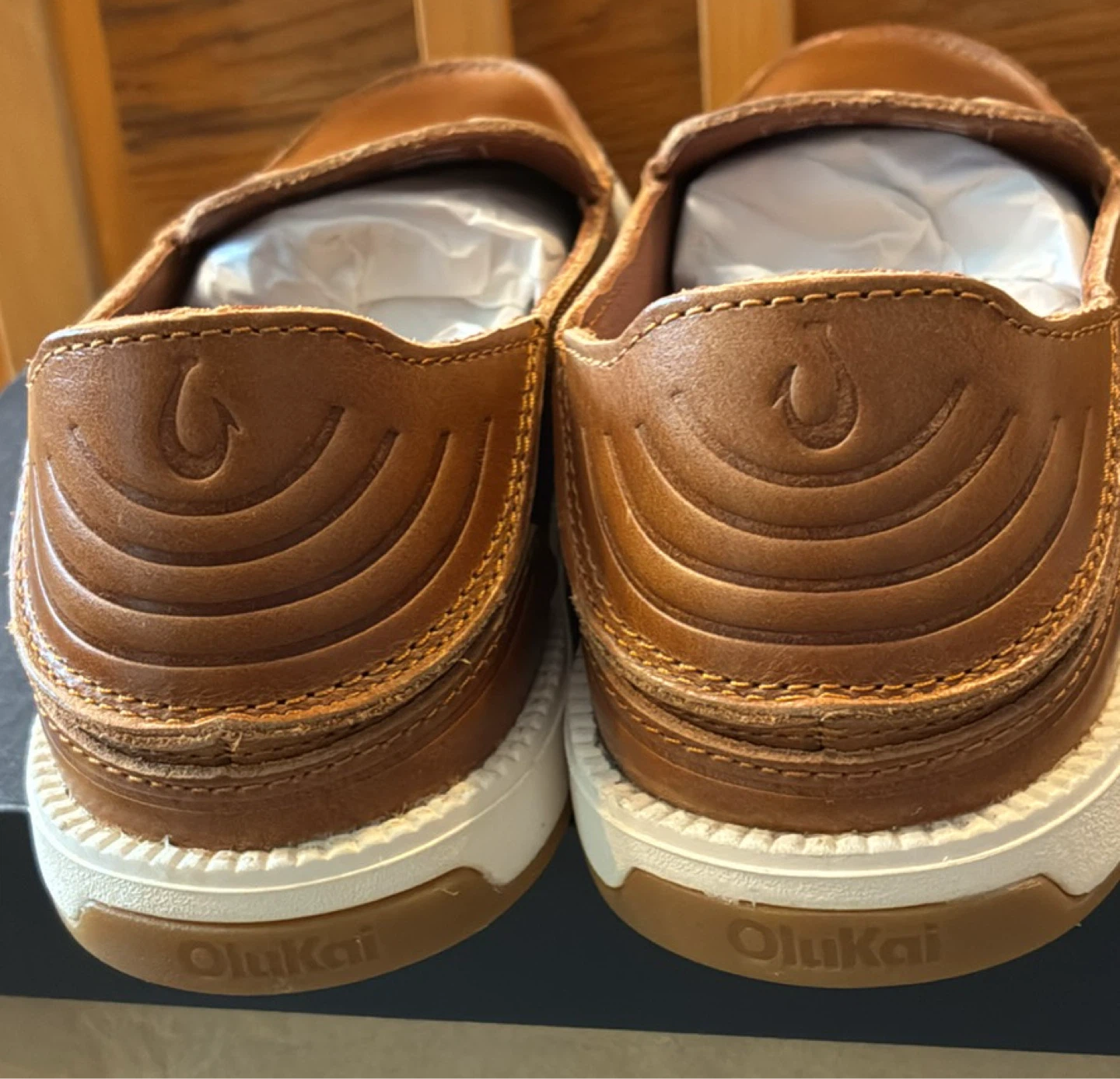 New OluKai Kakahia Nia Brown Leather Loafers Men's Size 8.5 - photo 3