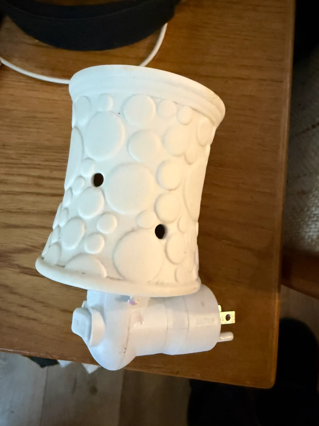 White Bubble Ceramic Plug-in Wax Warmer