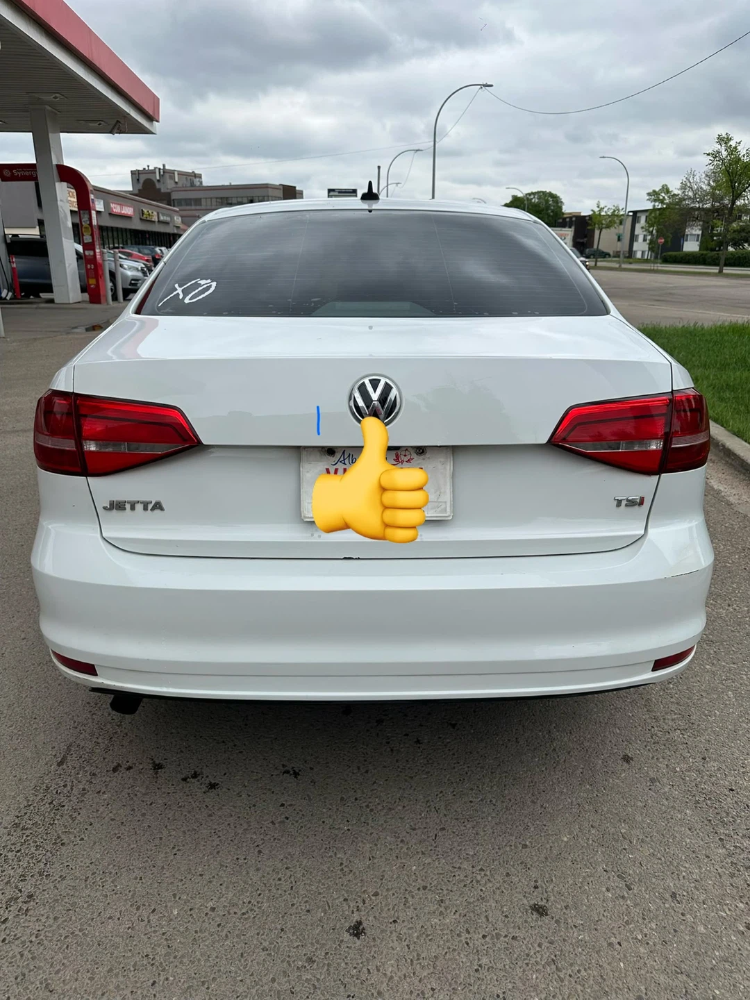 White Volkswagen Jetta TSI - photo 2