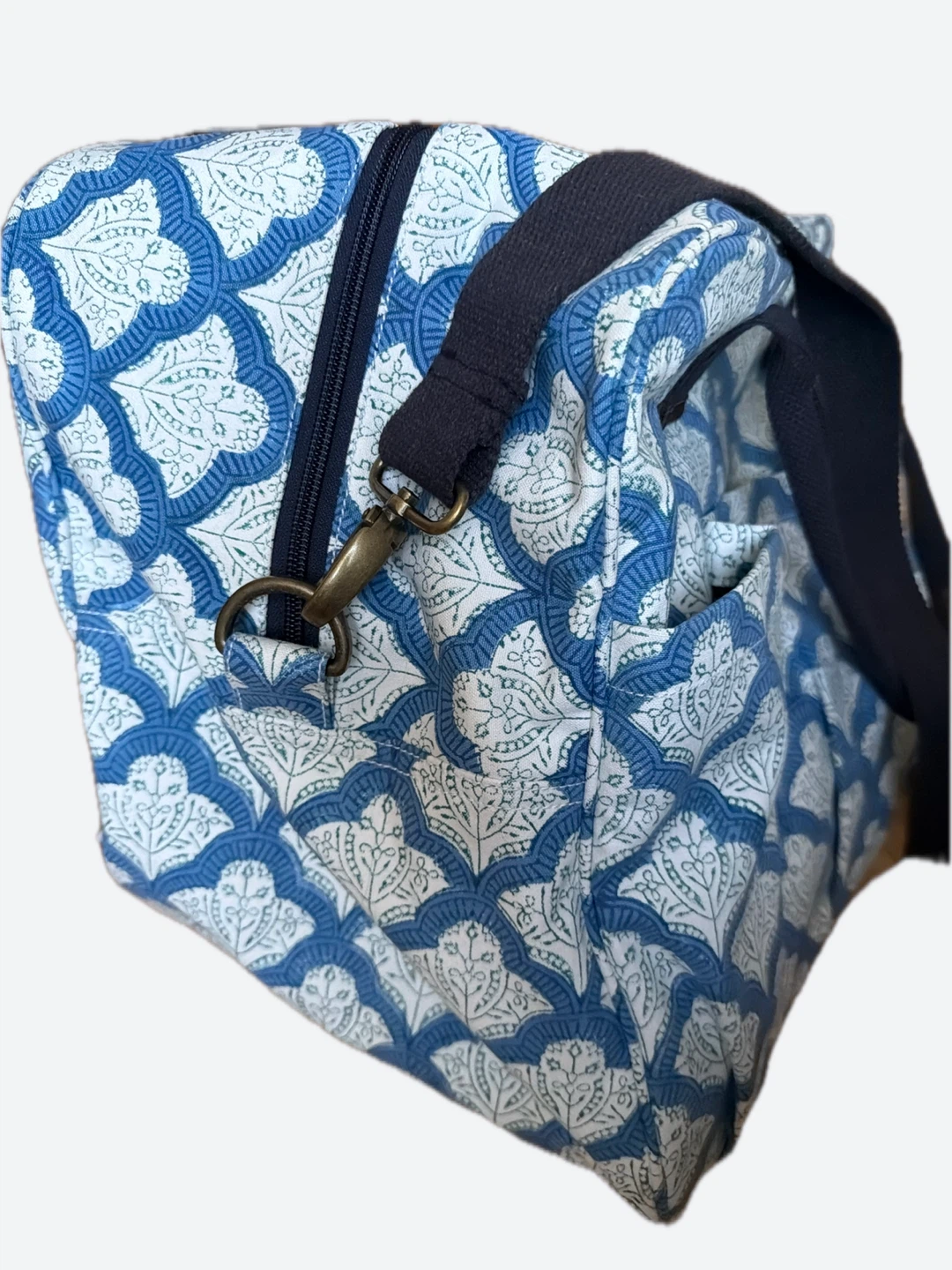 🆕 ROLLER RABBIT Blue & White Jemina Weekender - photo 5