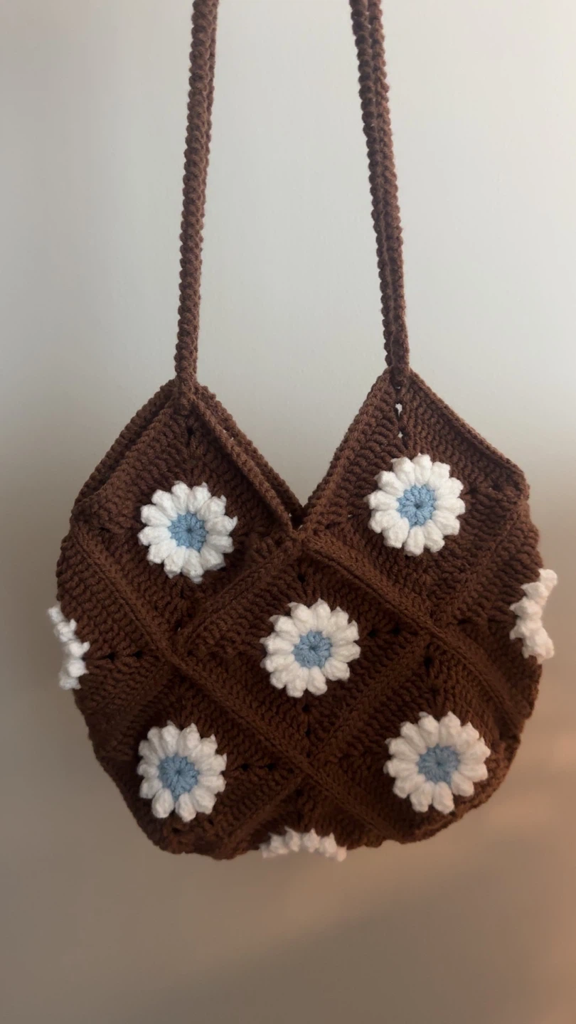 Handmade Crochet flower Totebag (Customizable)