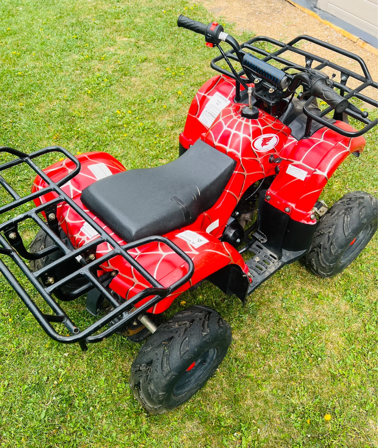 Red Kids ATV with Spider Web Design - photo 4