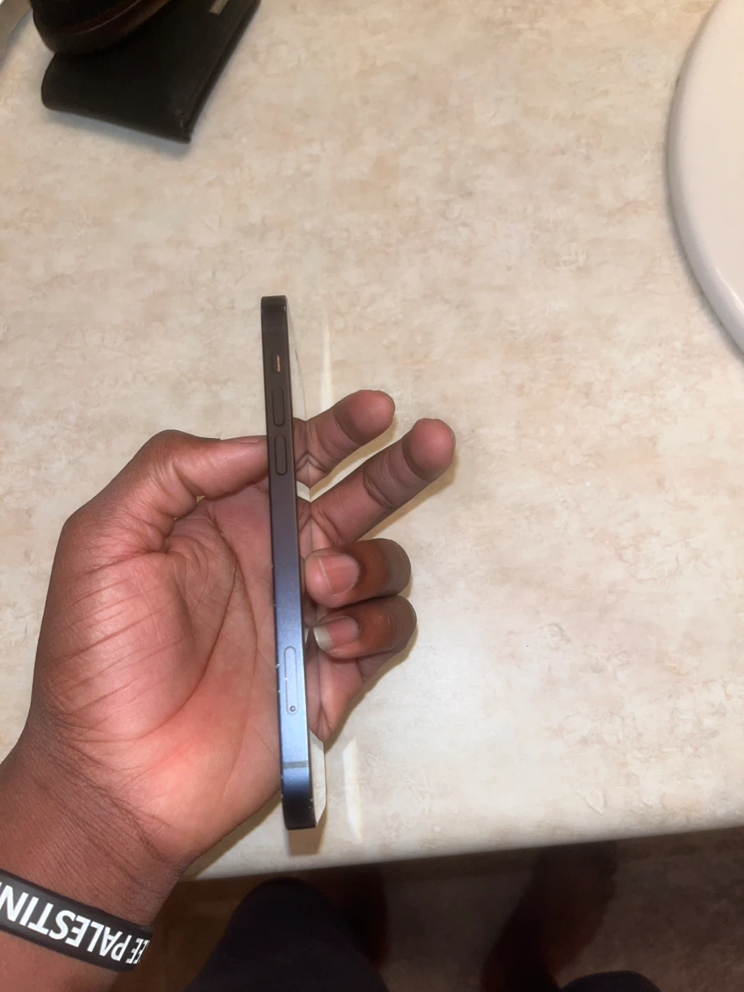 Apple iPhone 12 - photo 4