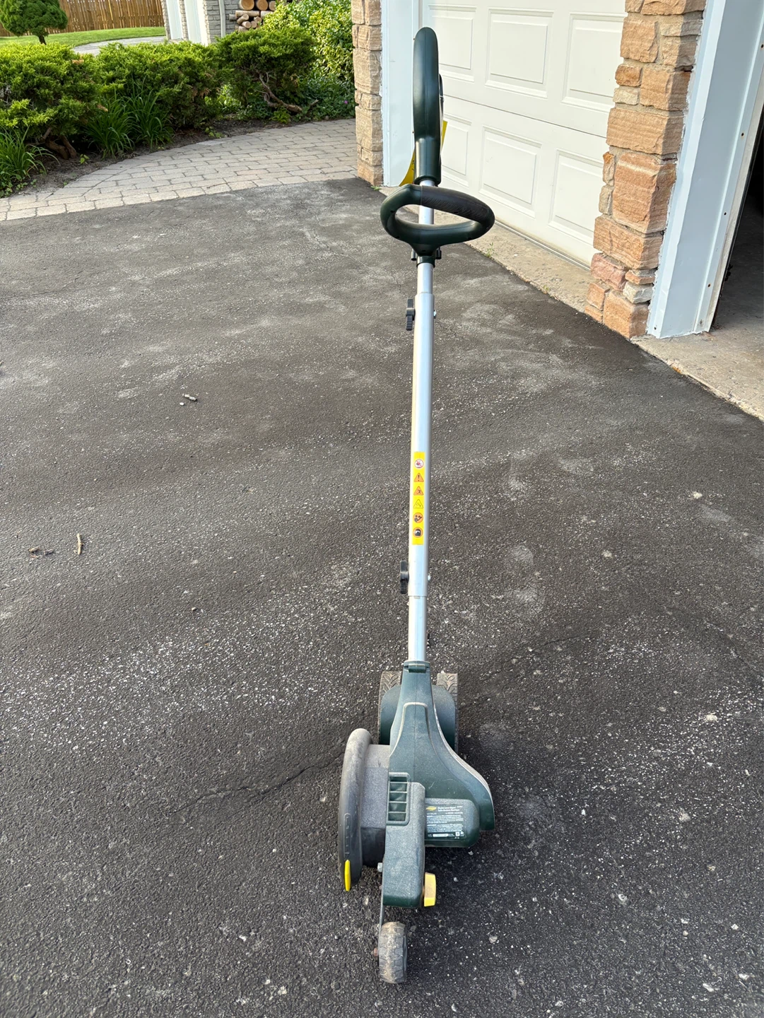 Yardworks Electric Lawn Edger - photo 2