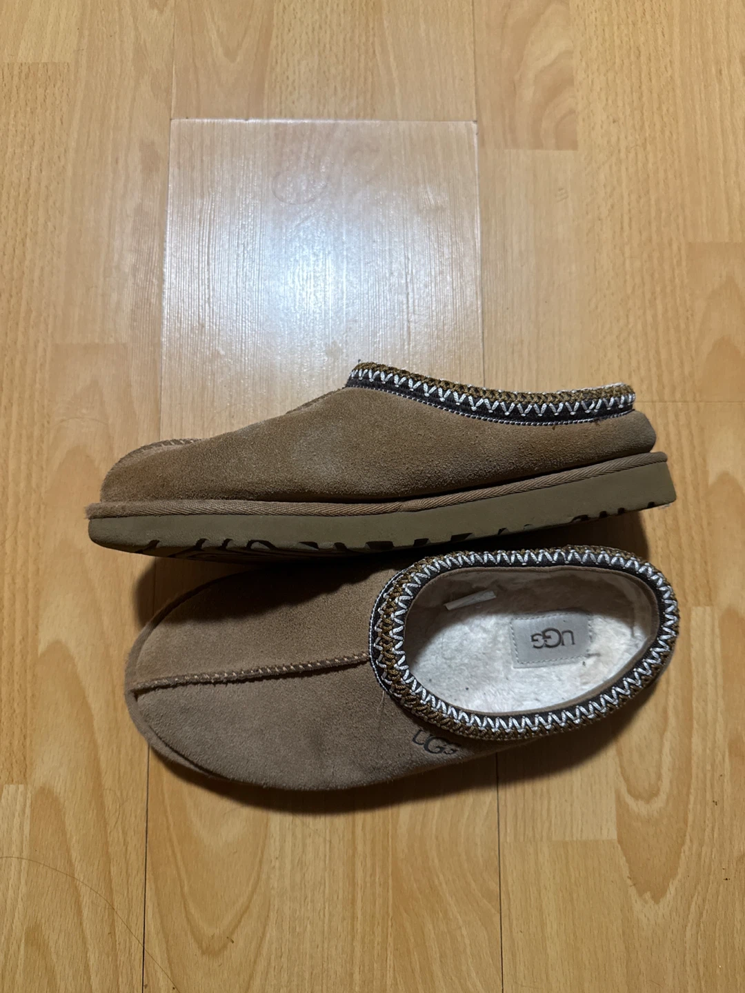UGGS size 8 NEEDED GONE - photo 4