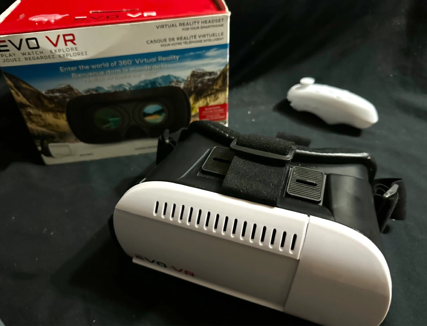 EVO VR Virtual Reality Headset with Bluetooth Controller - photo 2