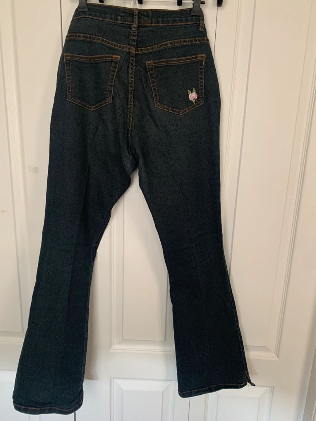 H&O Embroidered Flare Jeans Size 32 - photo 2