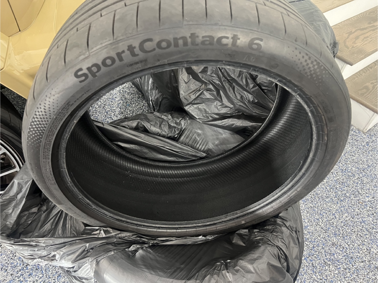 295 35 23 continental tire set