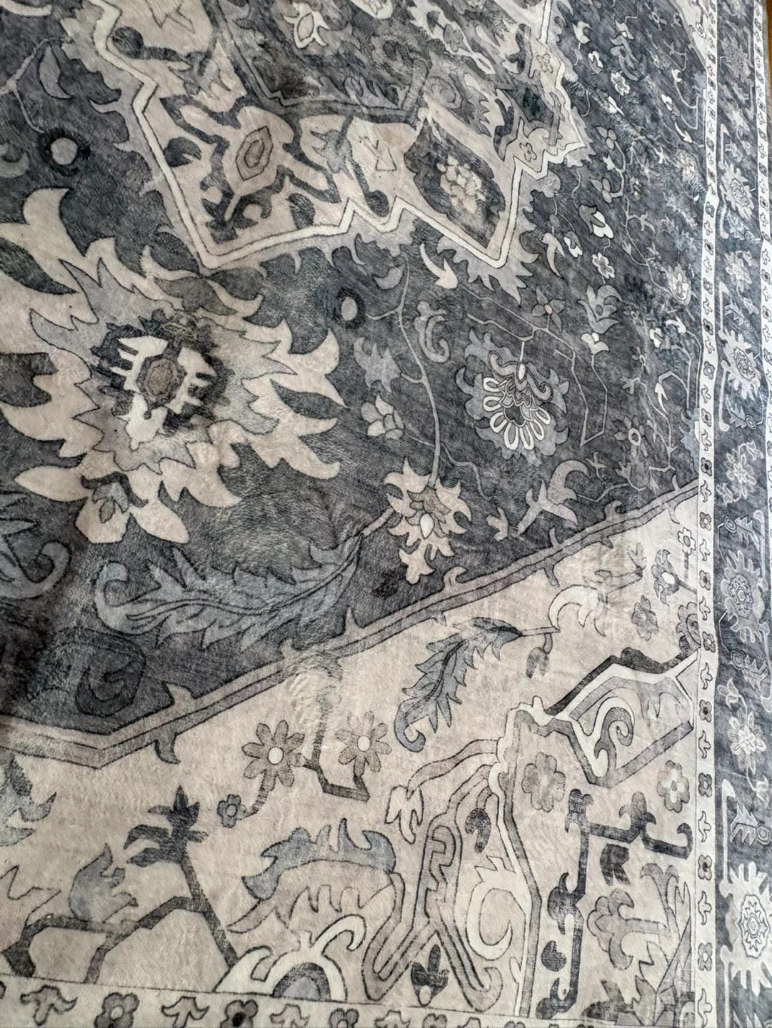 Wyatt & Ash Grey Medallion Area Rug (2 available) - photo 5