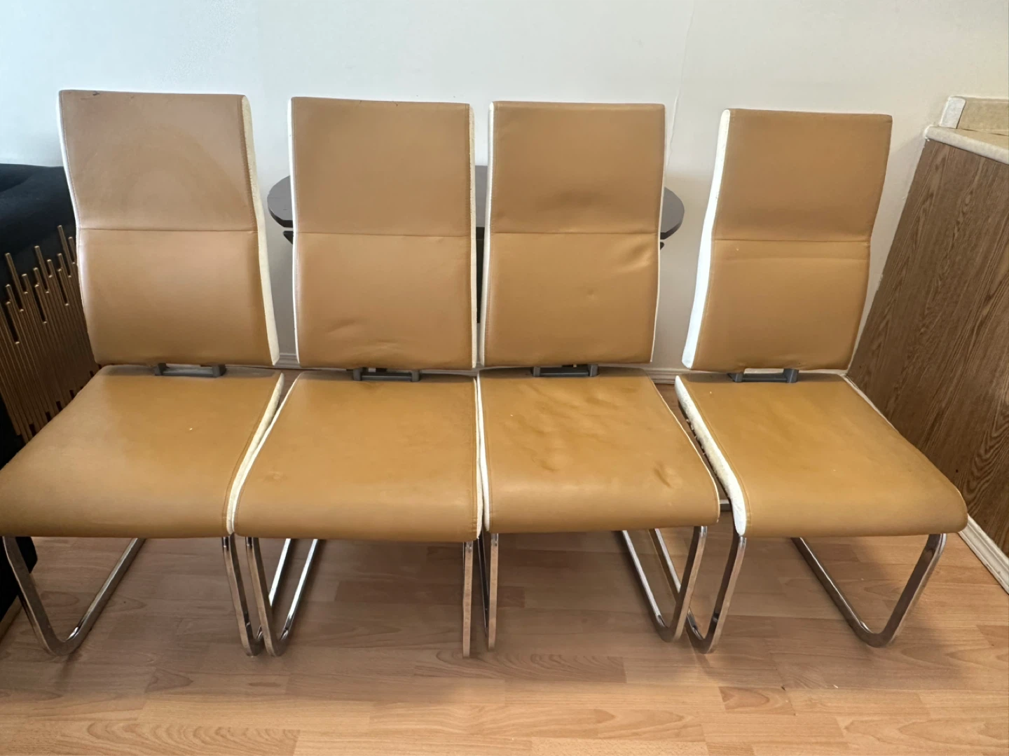 Set of 4 Dining Chairs - Tan Faux Leather - photo 2