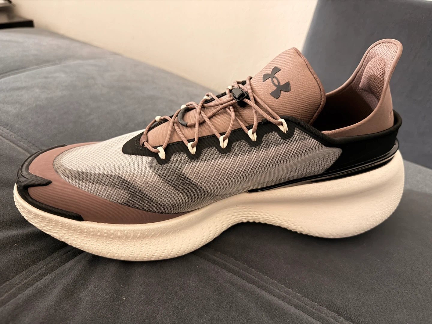 Under Armour UA Nova Running Shoes – Size 10.5 Men’s – Like New - photo 3