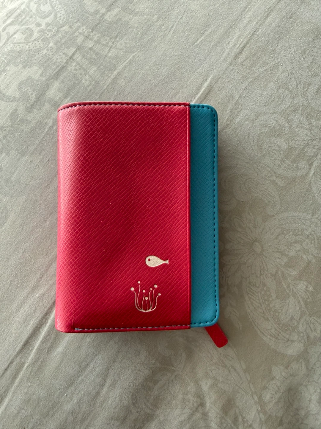 Magenta and blue wallet with fish reef design - photo 2