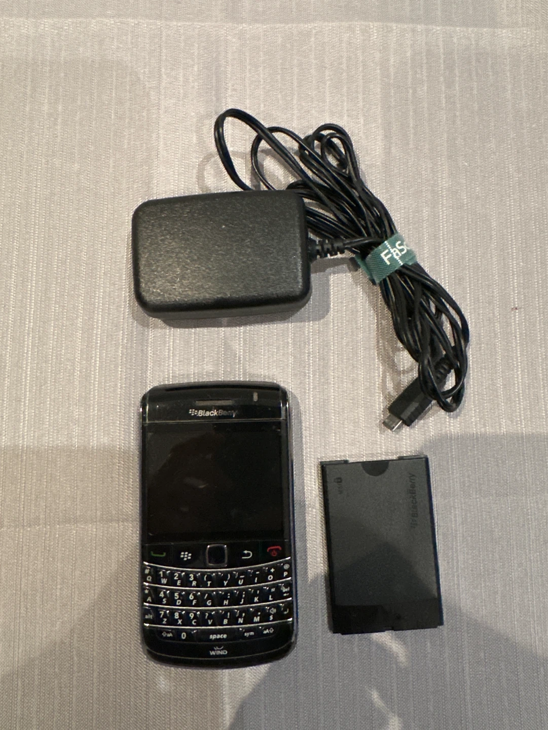 BlackBerry 9700 Phone with Charger and Battery