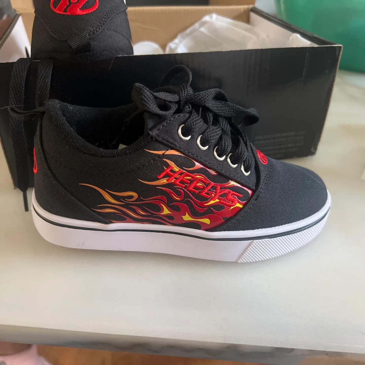 Heelys Kids' Flame Design Shoes with Wheels - photo 4