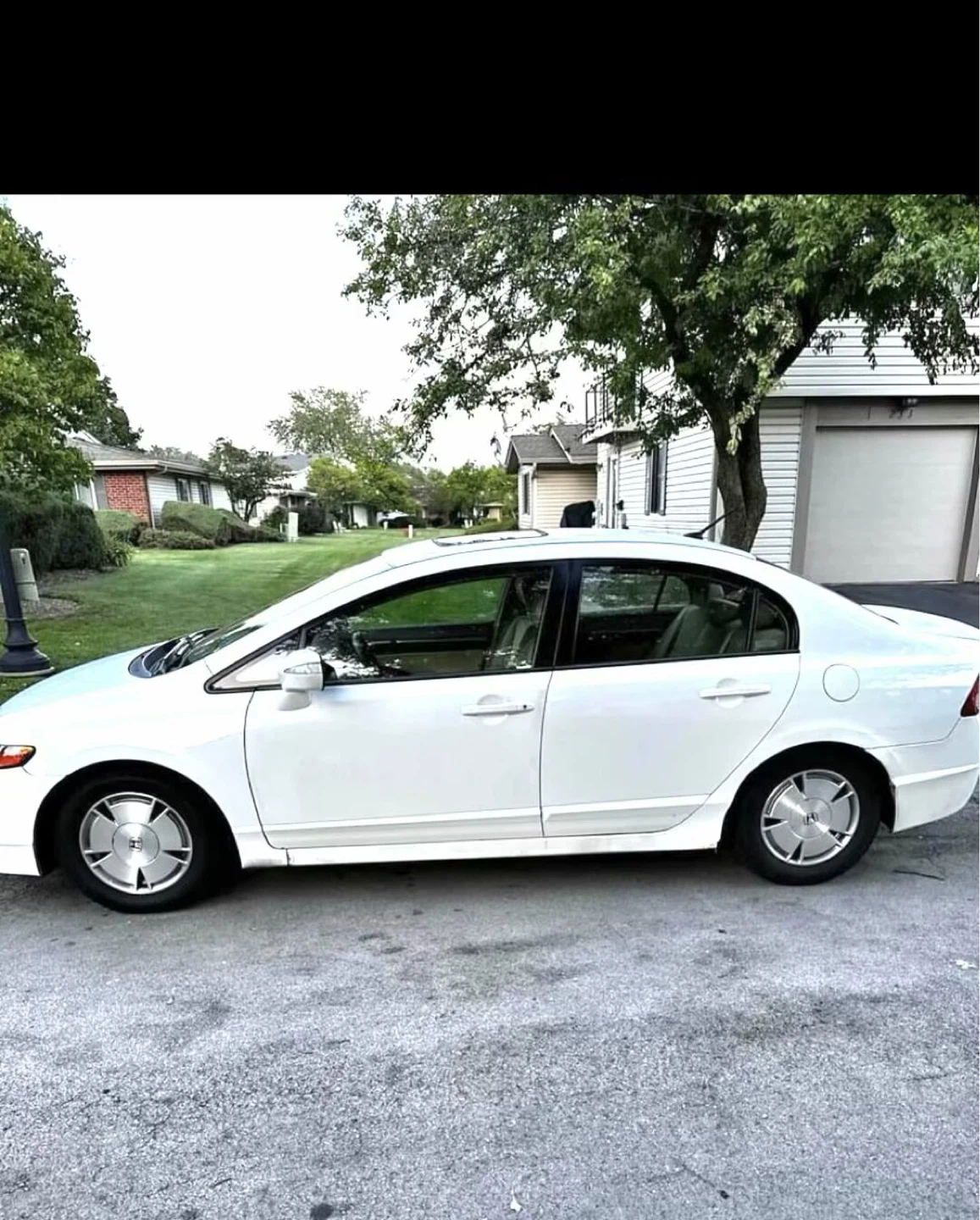 White Honda Civic Sedan - photo 2
