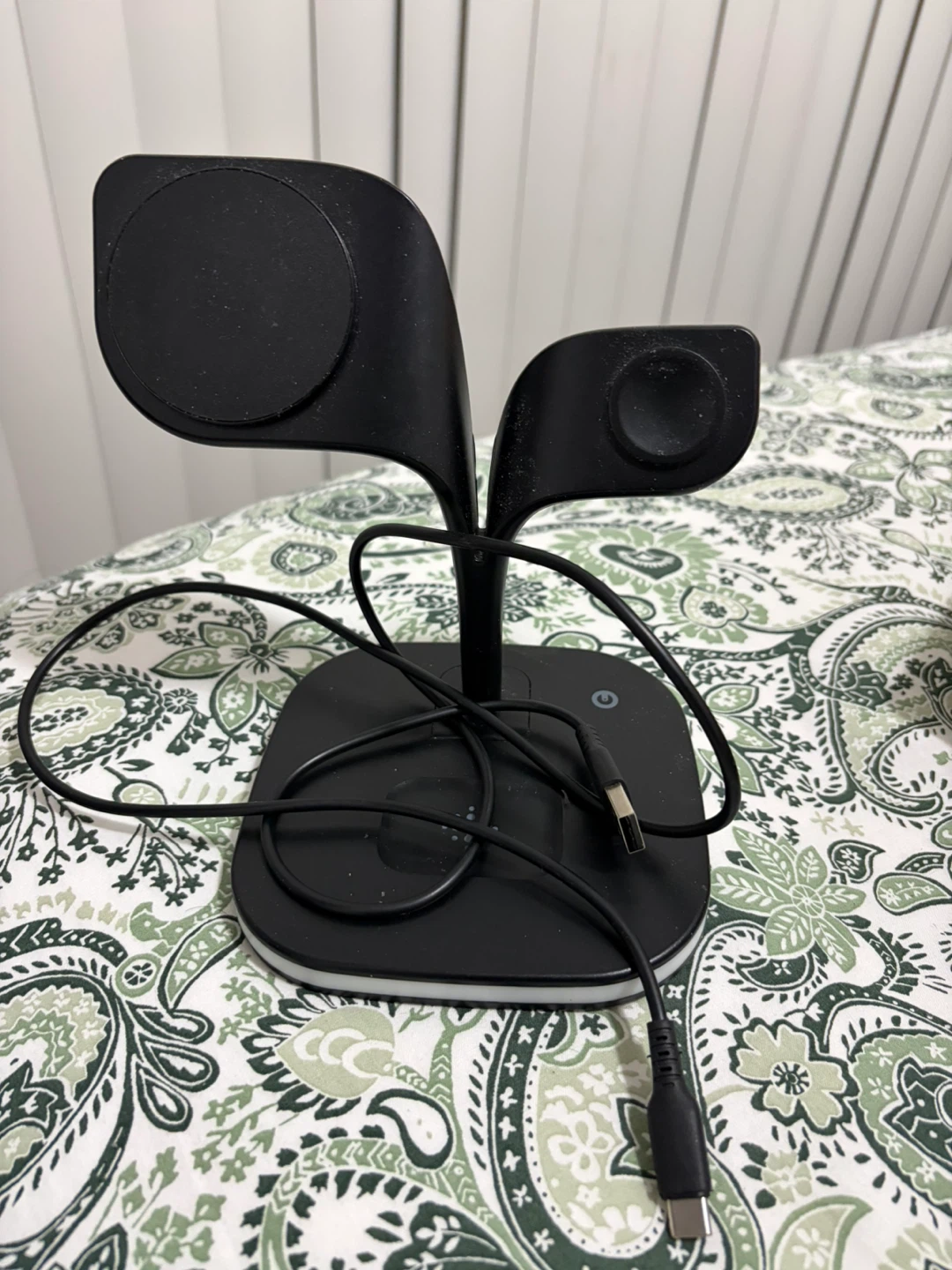 Black 3-in-1 Wireless Charging Stand