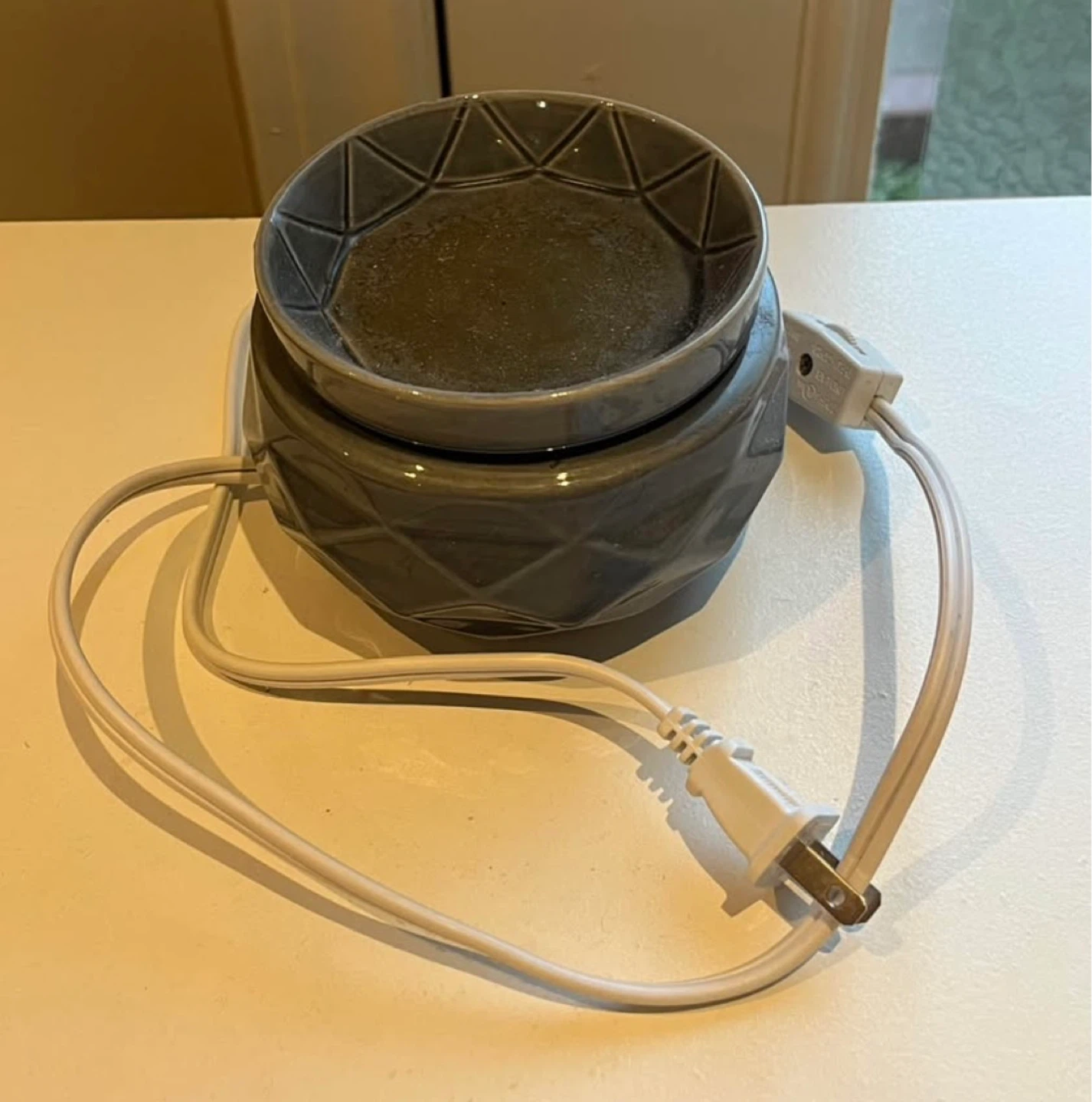 MOVING SALE - Ceramic Wax Melt Warmer