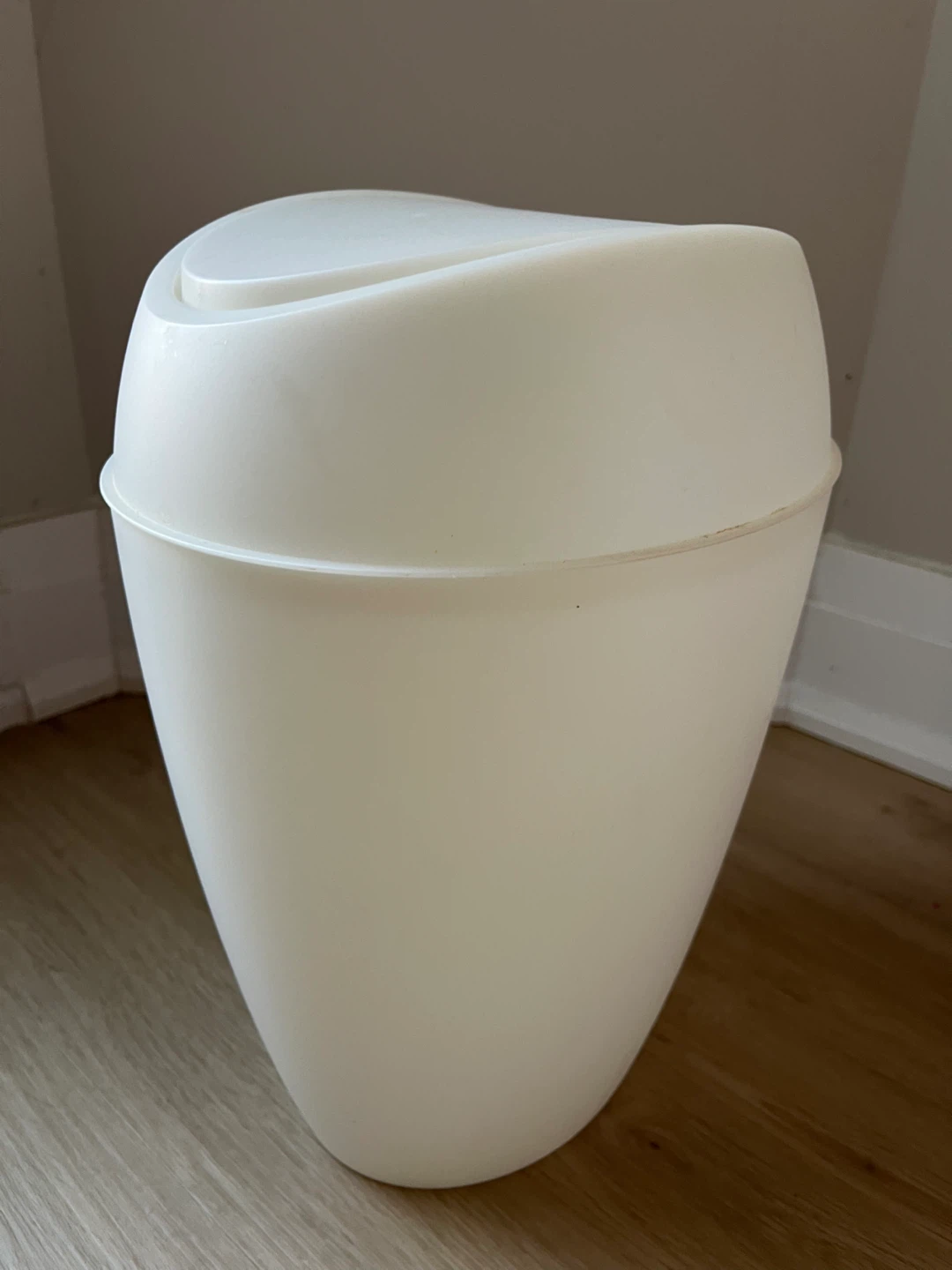 MOVING SALE - Office/Bathroom bins - photo 2