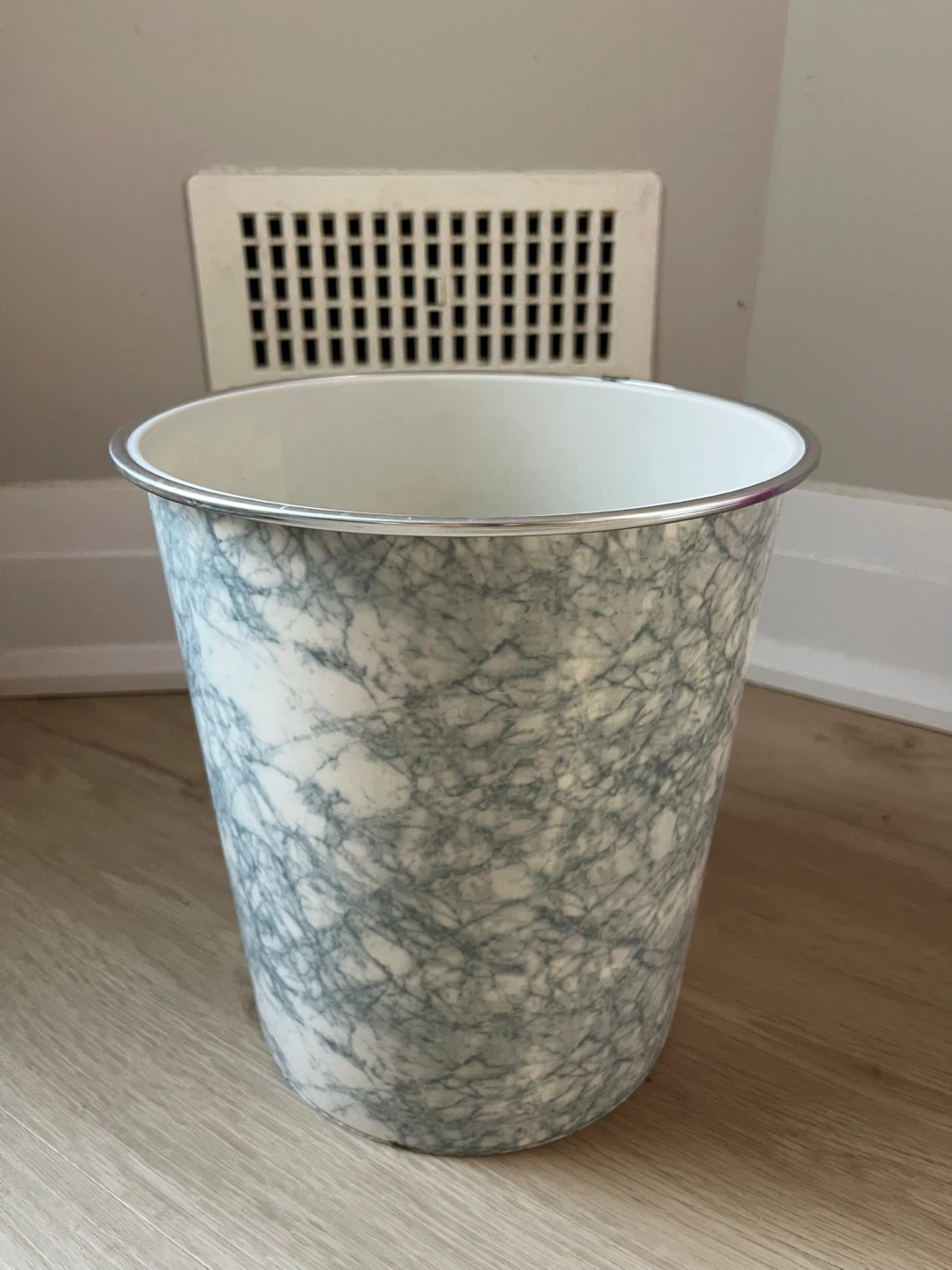 MOVING SALE - Office/Bathroom bins