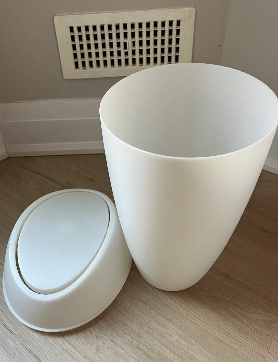 MOVING SALE - Office/Bathroom bins - photo 3