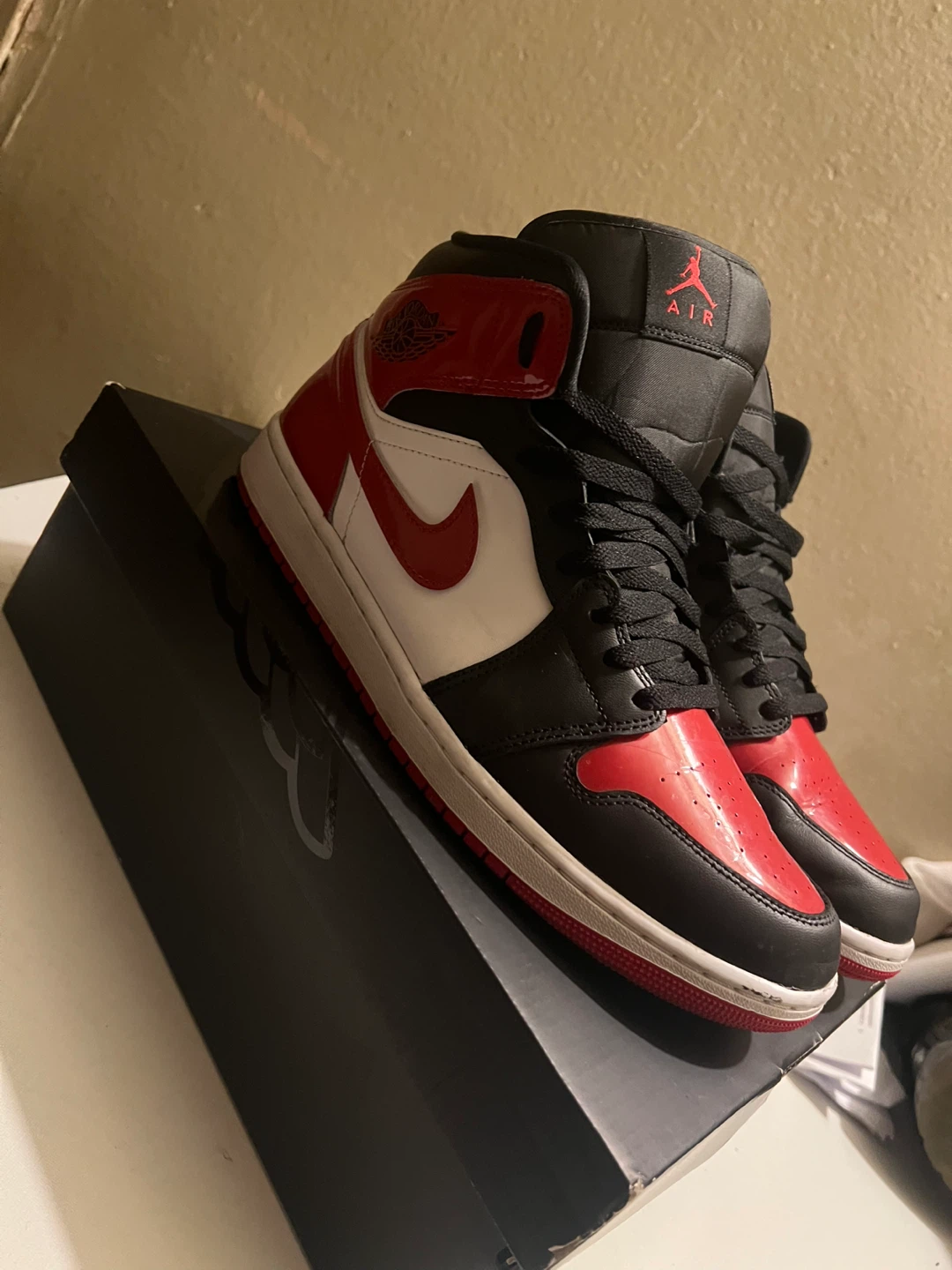 Nike Air Jordan 1 Mid SE