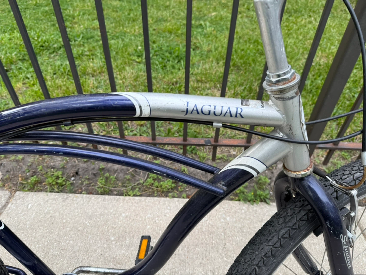 26” Schwinn Jaguar Cruiser Bicycle - photo 2