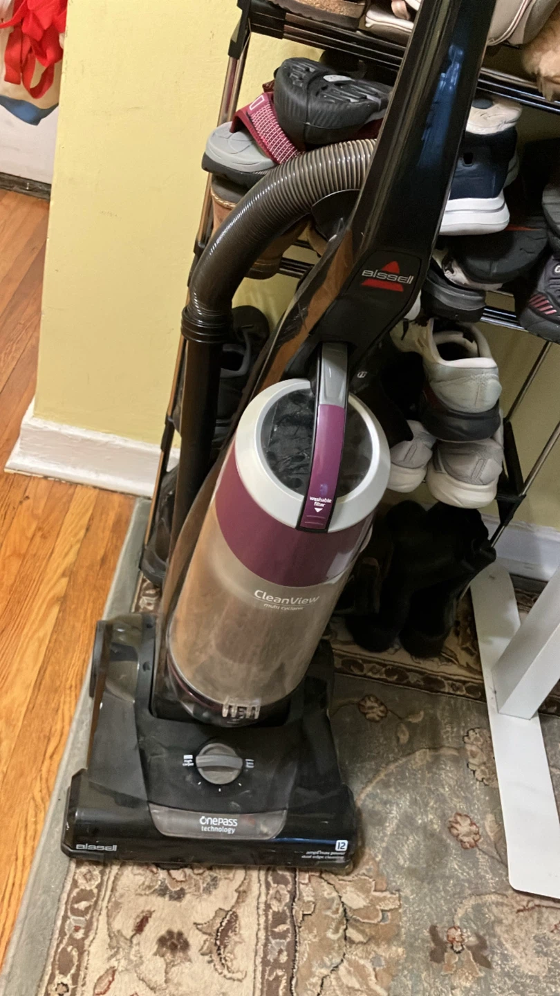 Vacuum works fine upright